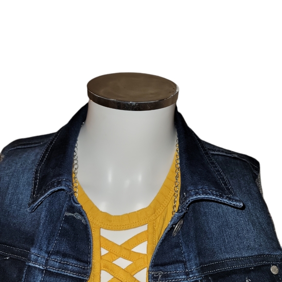 Jean jacket - Picture 9 of 15